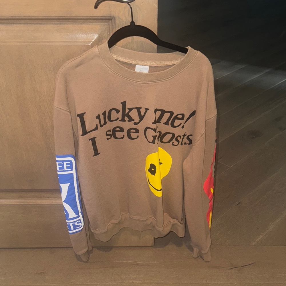 Lucky me I see ghosts tan Graphic Sweatshirt with Colorful Sleeves